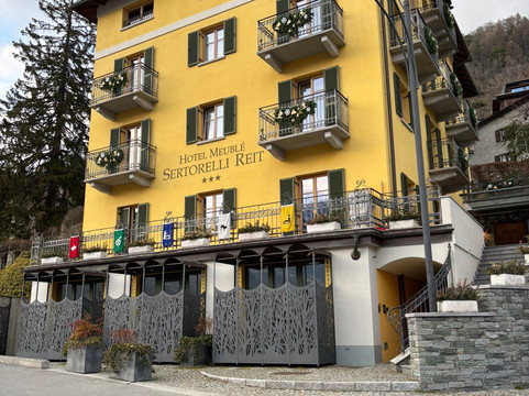 穆布雷赛托雷丽里特酒店主图