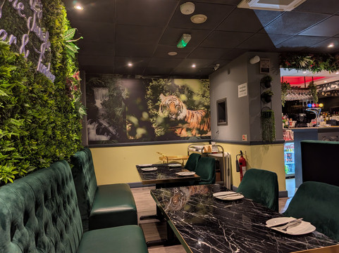 Hungry The Jungle Bar And Grill