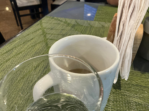 美夸希亚尤罗比尔丁快捷酒店主图