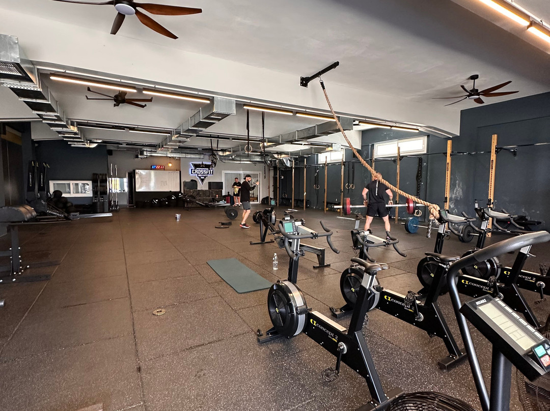 CrossBox Kuşadası-Kadinlar Denizi必去景点