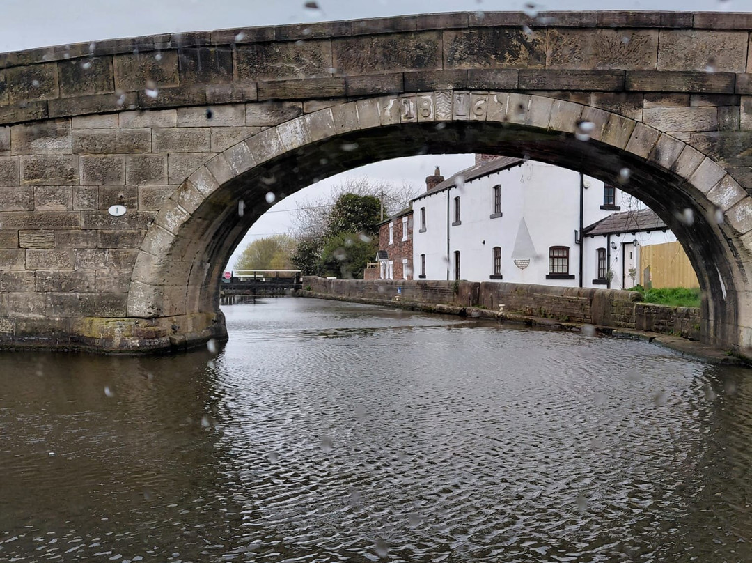 Lancashire Canal Cruises-Burscough必去景点