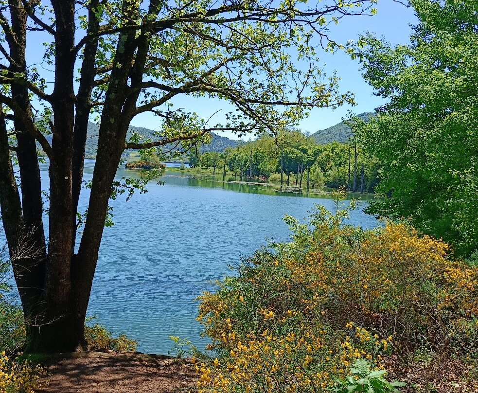 Lago di Canterno-菲乌吉必去景点