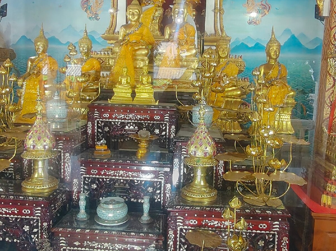 Wat Okat Si Bua Ban-佛统必去景点