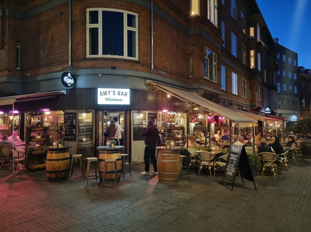 Amy's Bar & Winehouse