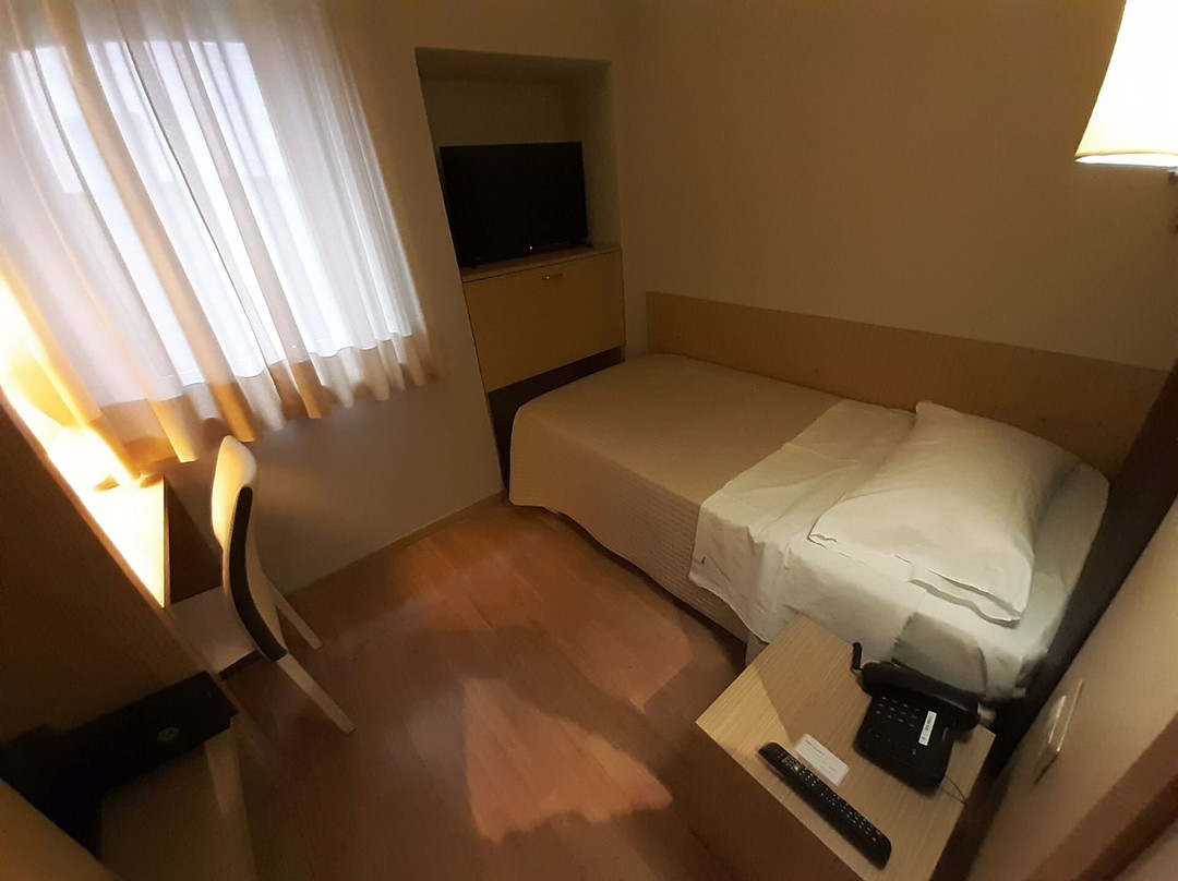 奥罗拉酒店主图