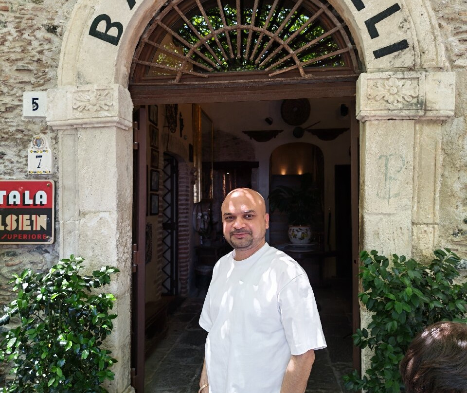 Bar Vitelli-Savoca必去景点