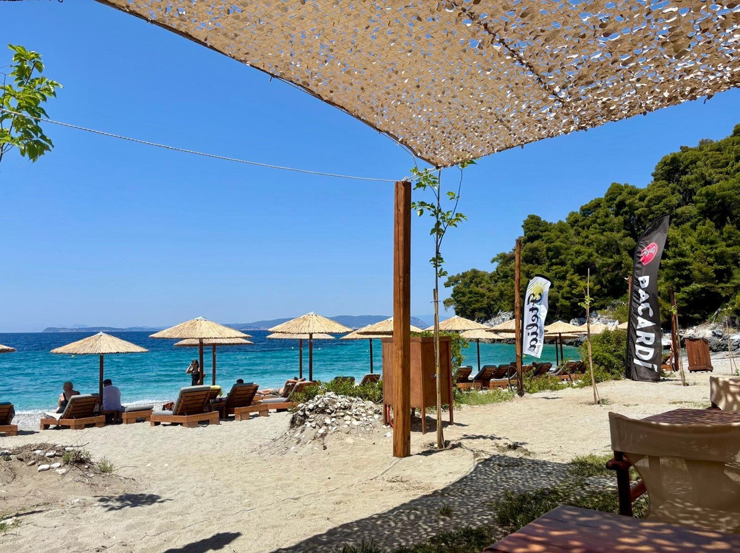Ftelia Beach-Skiathos Town必去景点