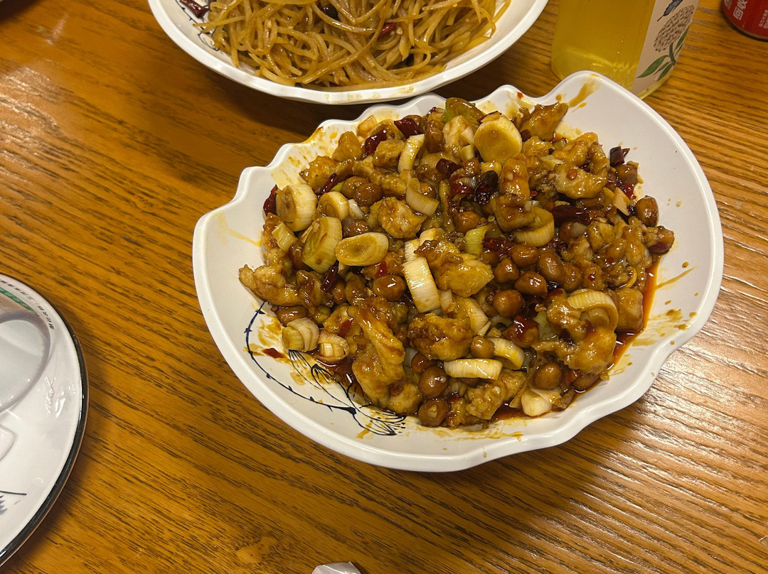 北京胡同步行美食与啤酒之旅，探秘隐秘餐厅-北京市必去景点