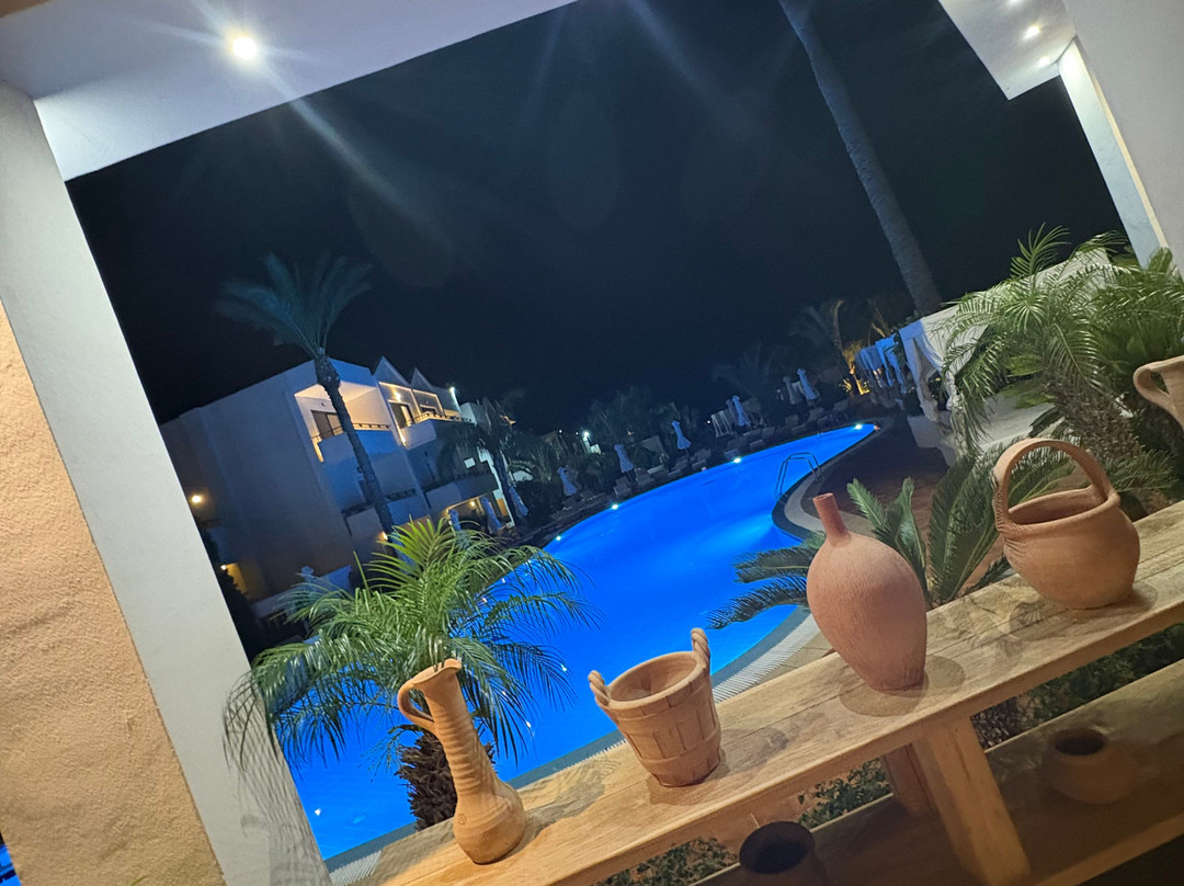 培福克斯蓝色公寓式酒店主图