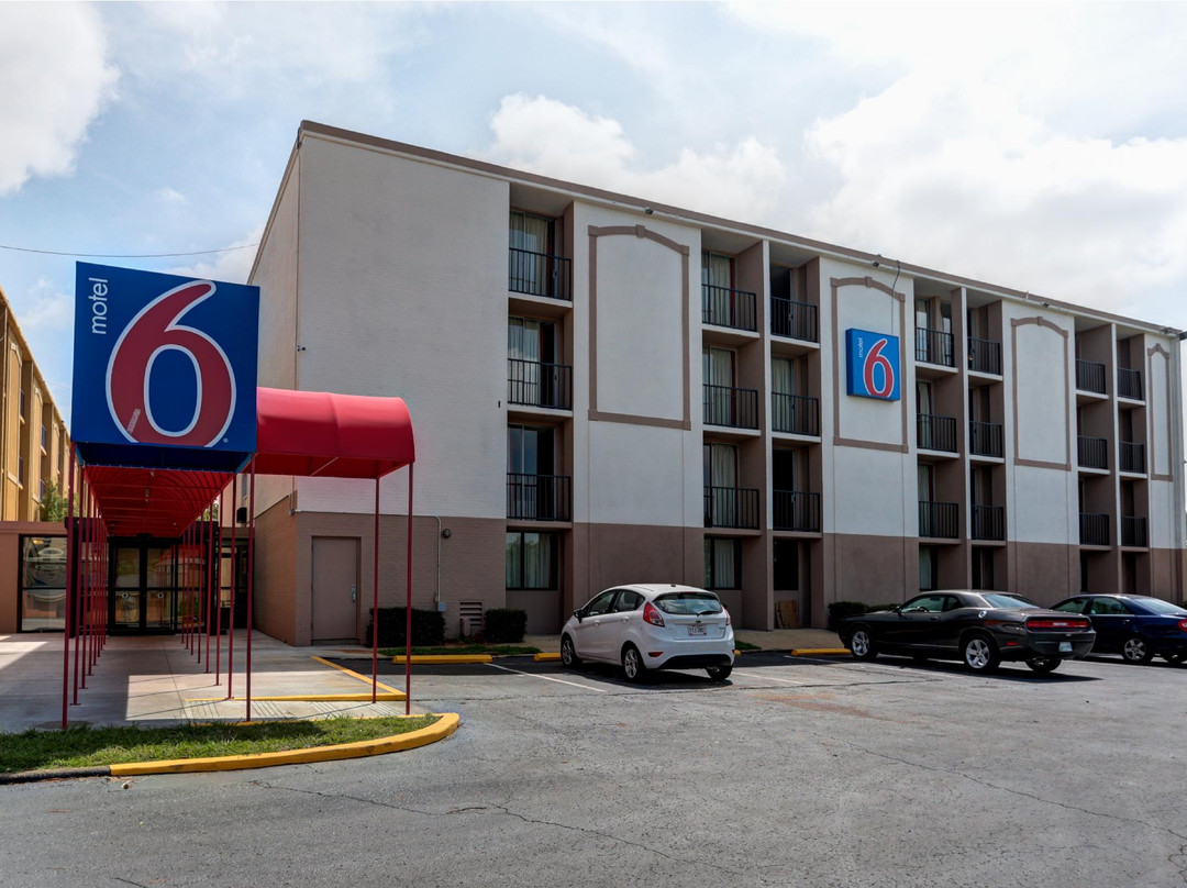 Gadsden酒店住宿-Motel 6 Jackson