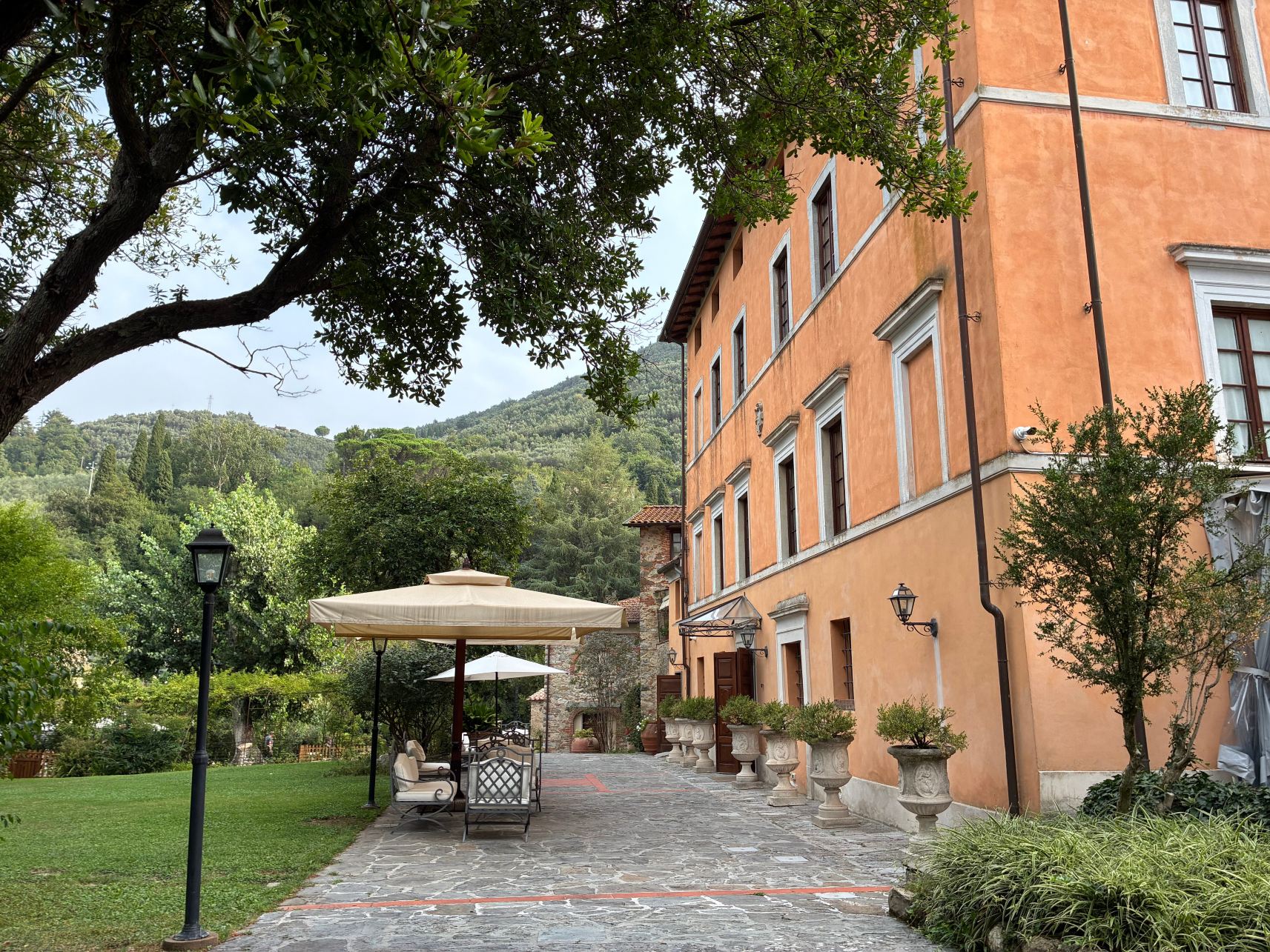 雷里亚斯罗德斯奇府酒店-旅行者