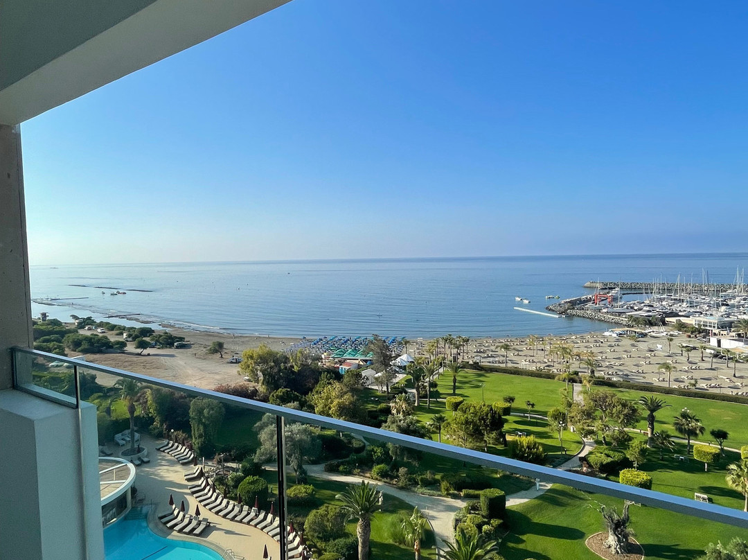 St Raphael Resort主图