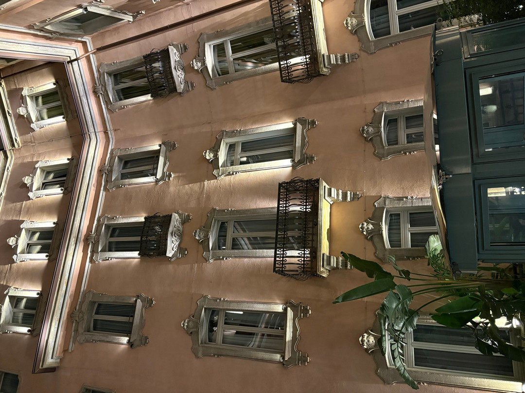 蒙福特城堡酒店主图