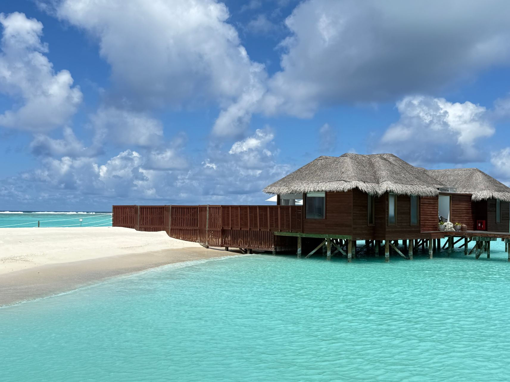 马尔代夫伦格里岛康莱德酒店-旅行者