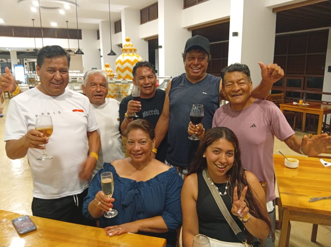 蒙皮赫皇家得可麦仑酒店主图