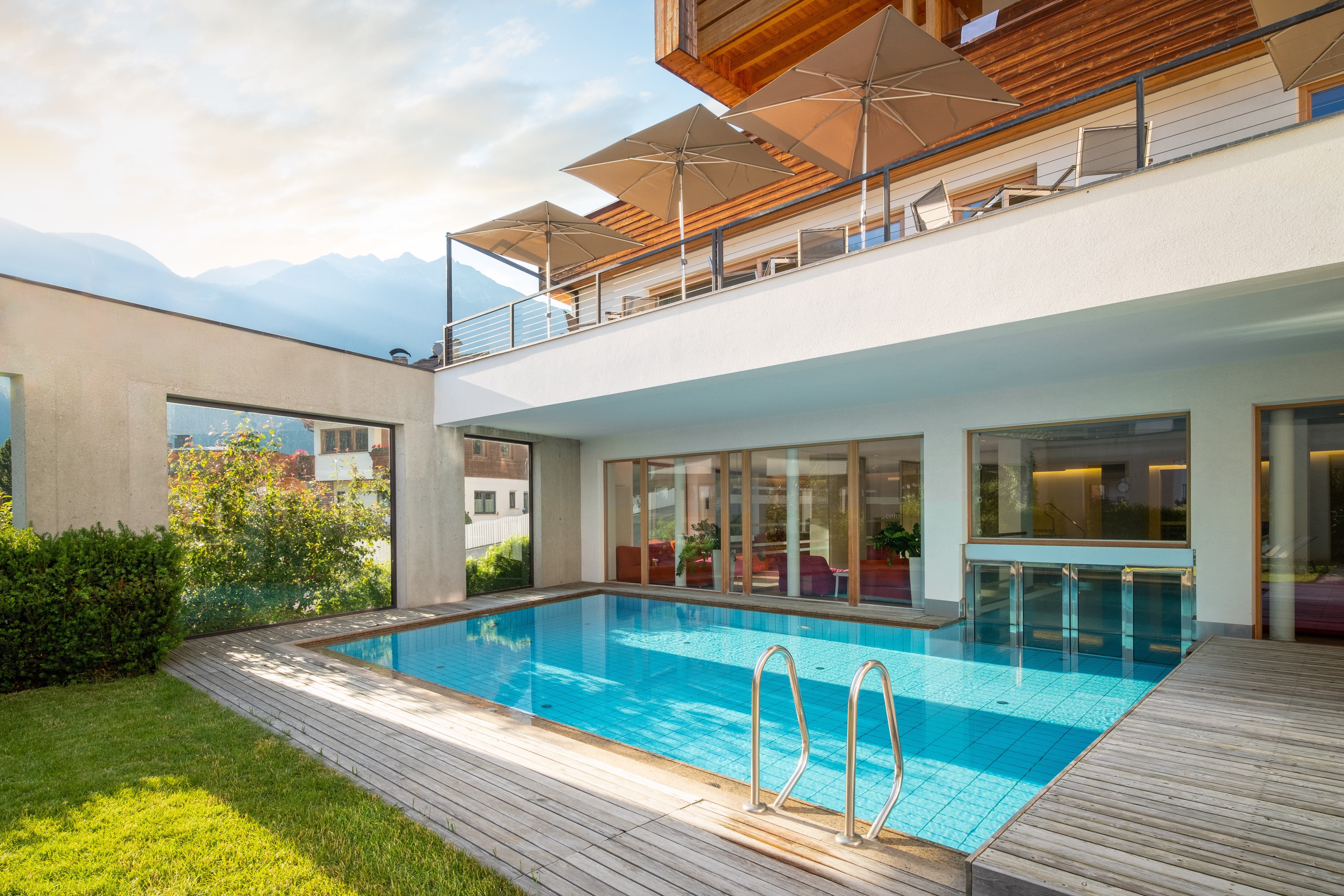 瓦尔赛罗夫酒店-官方