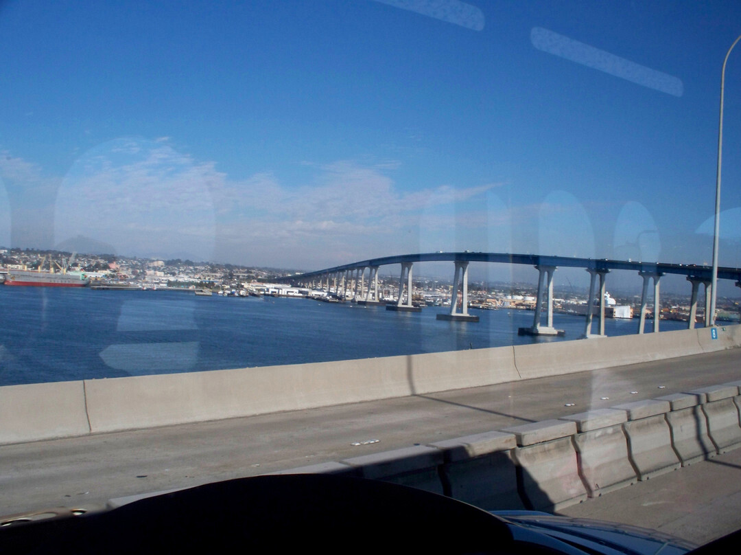科罗拉多大桥景点图片