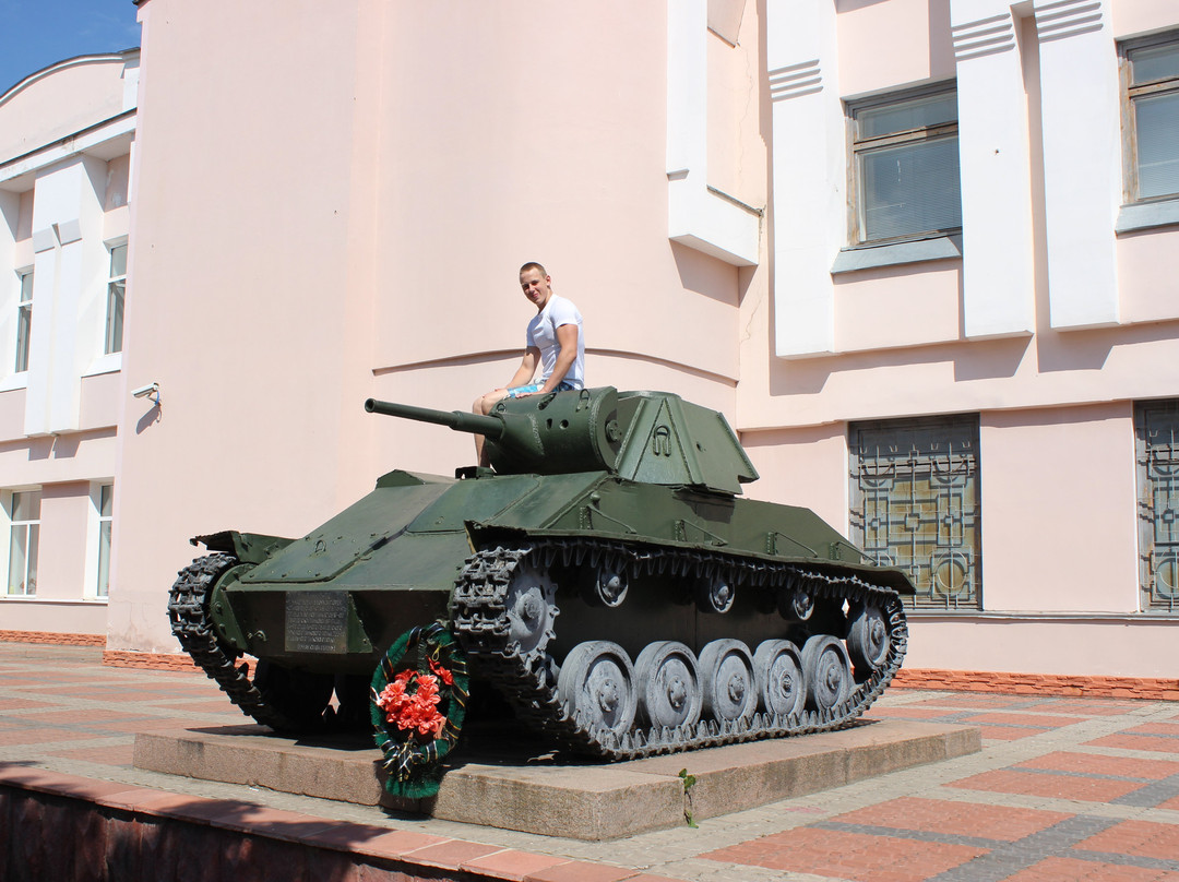 Monument Tank T-70景点图片