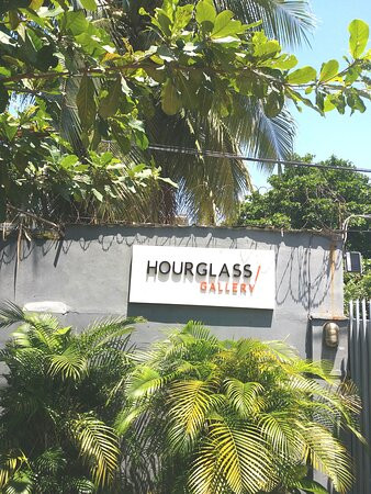 Hourglass Gallery景点图片