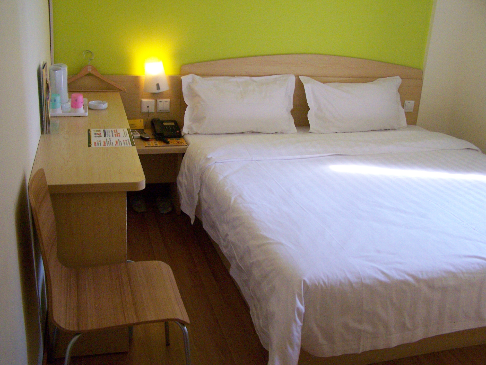 维也纳酒店(上海南京路步行街店)-客卧