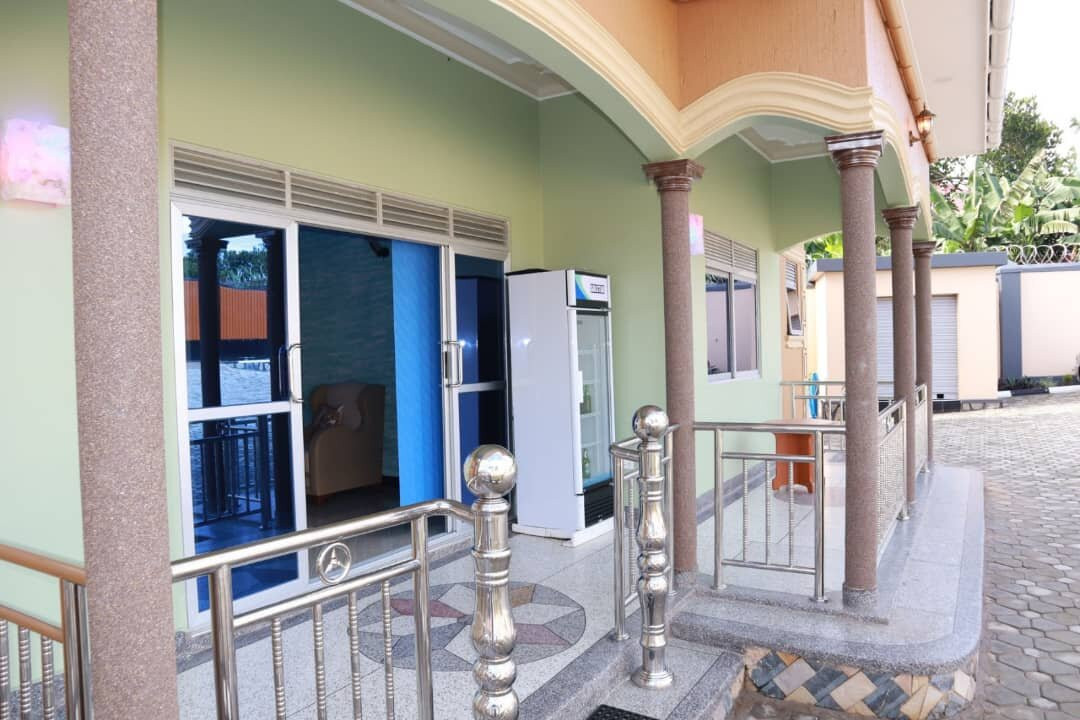 Celine Motel Kalisizo