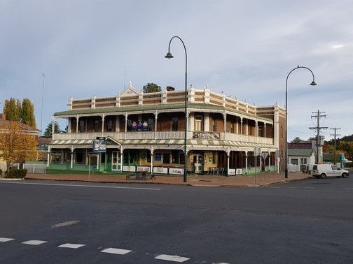 Uralla餐馆和美食-The Bottom Pub