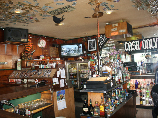 Port Lions旅游景点-B&B Bar