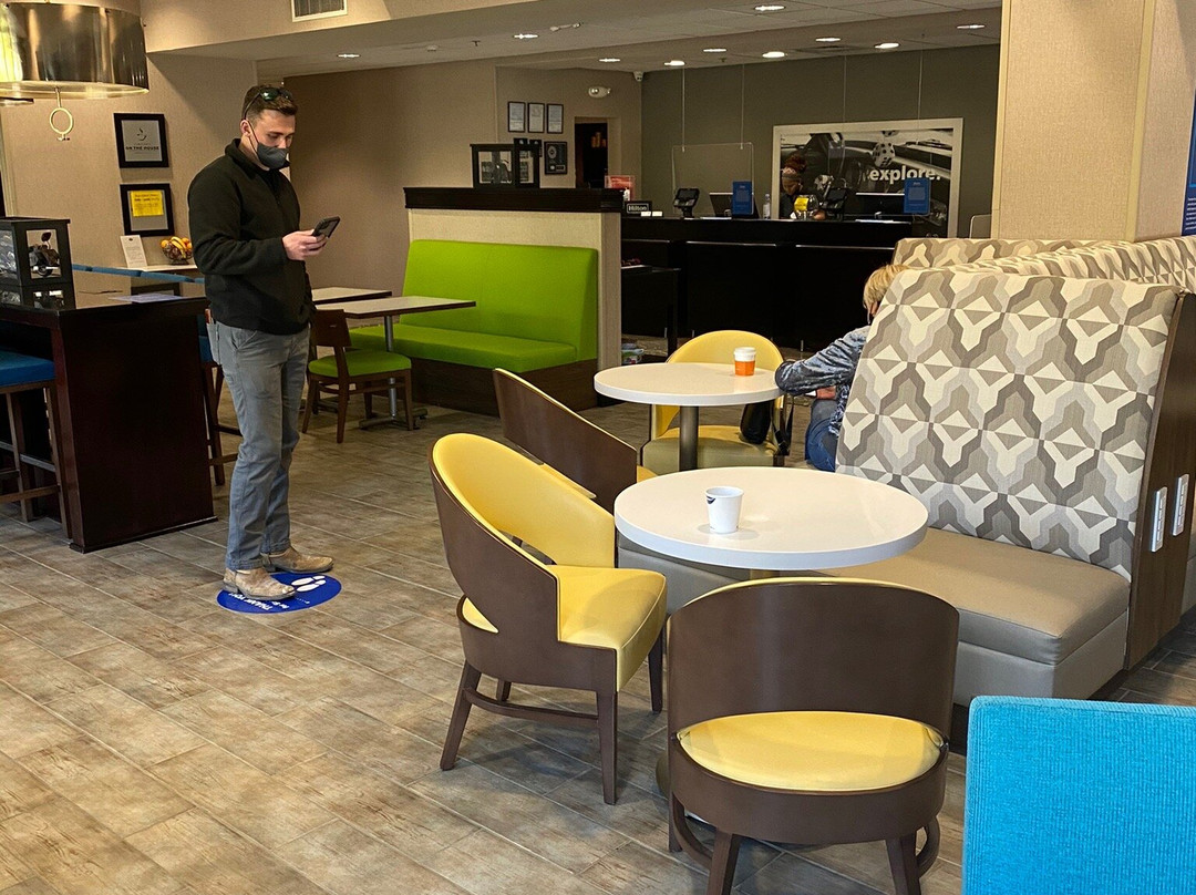 Hampton Inn Birmingham/leeds主图