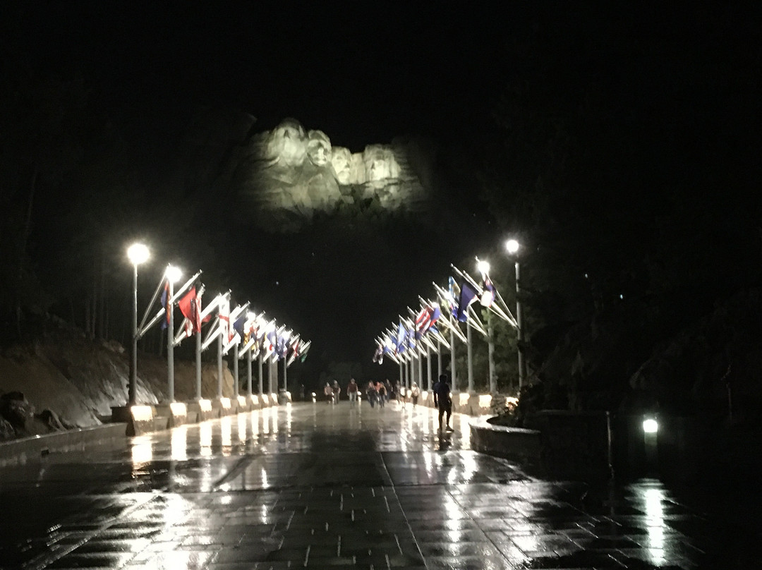 Avenue Of Flags-基斯通必去景点