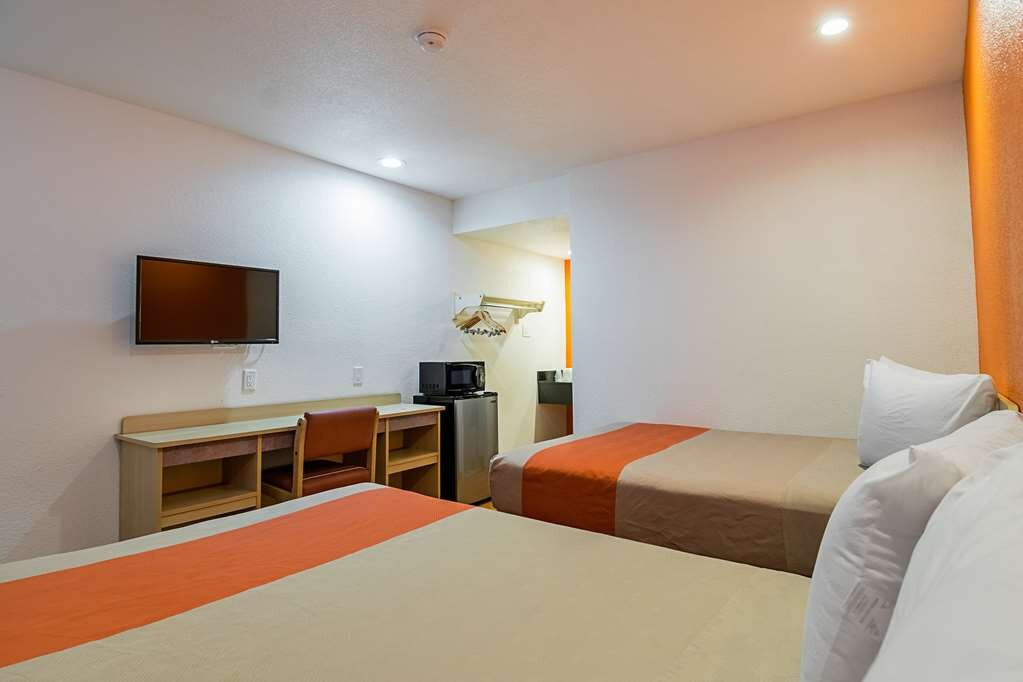 Motel 6 Lost Hills主图