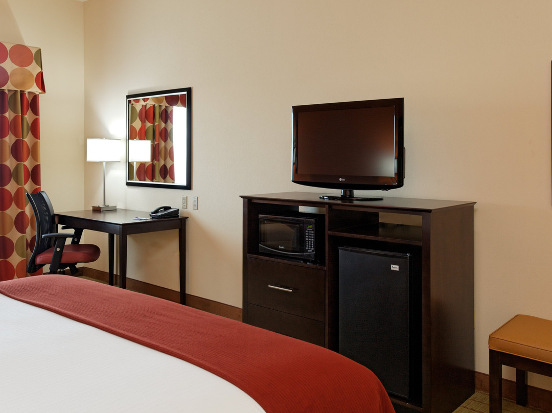 Holiday Inn Express & Suites Florence Northeast by IHG主图