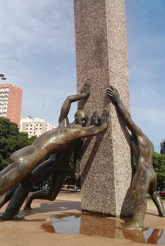 Praça Cívica-戈亚尼亚必去景点