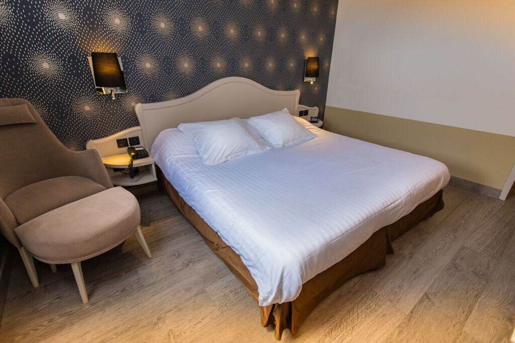 Cit'Hotel le Cèdre主图