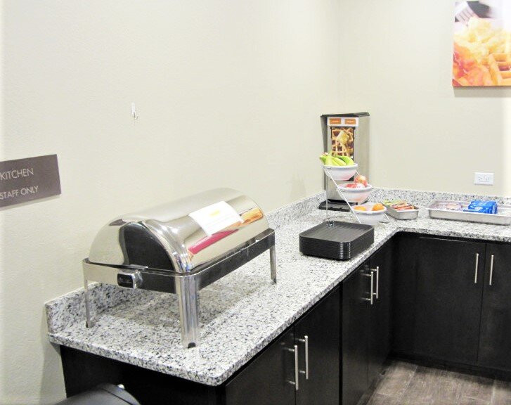 Comfort Suites Wooster Near University Campus主图