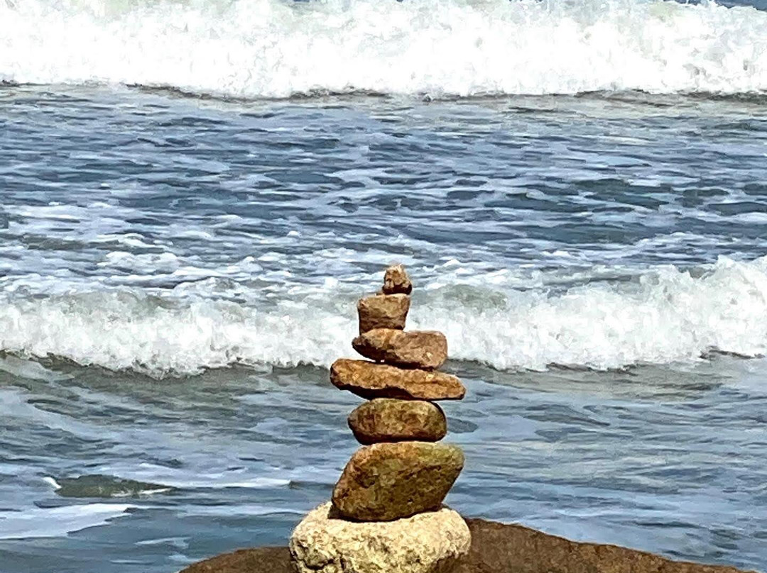Saquinho Beach景点图片