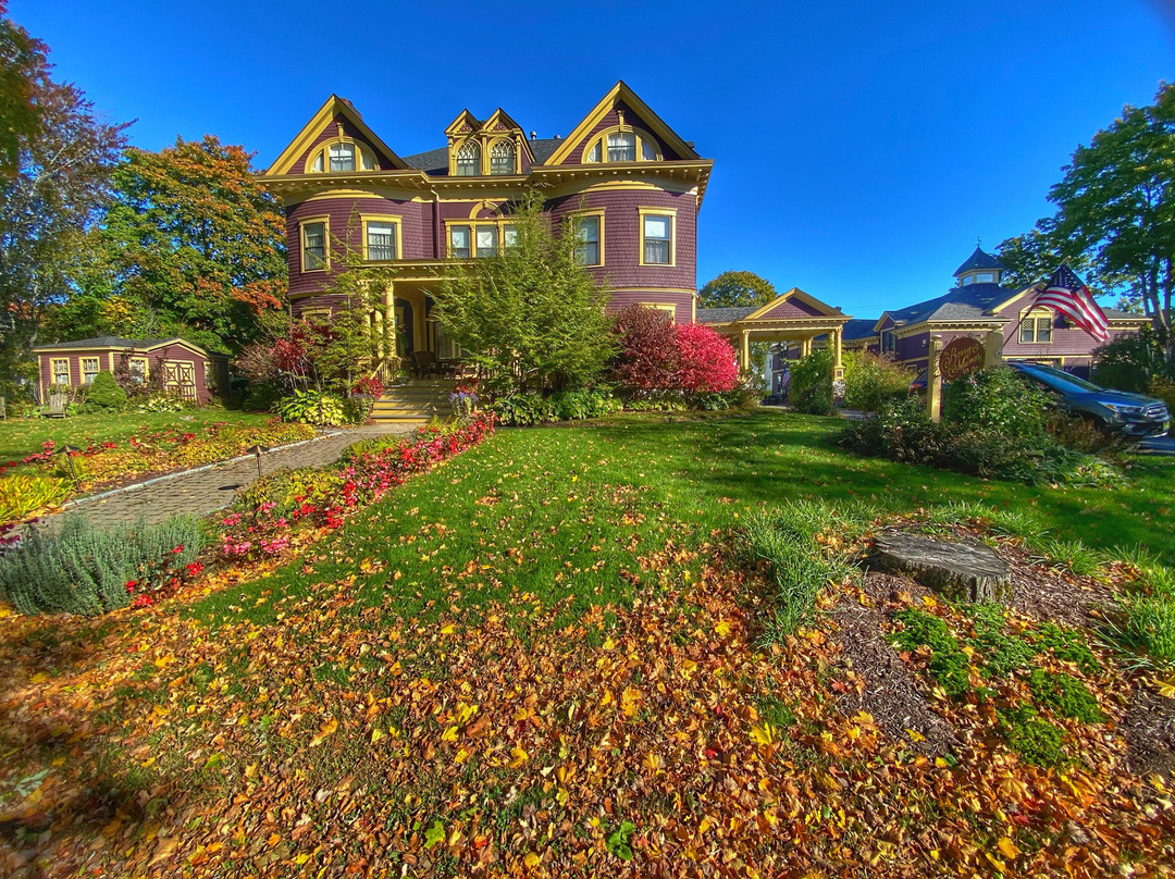 Berry Manor Inn And Hotel主图