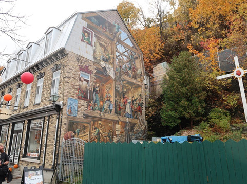 Fresque du Petit-Champlain-魁北克市必去景点