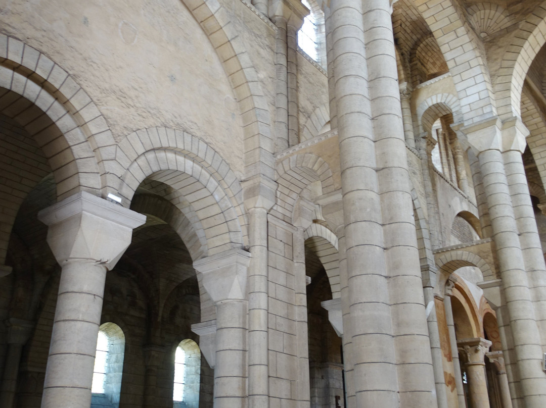 Eglise Saint-Hilaire Le Grand-普瓦捷必去景点