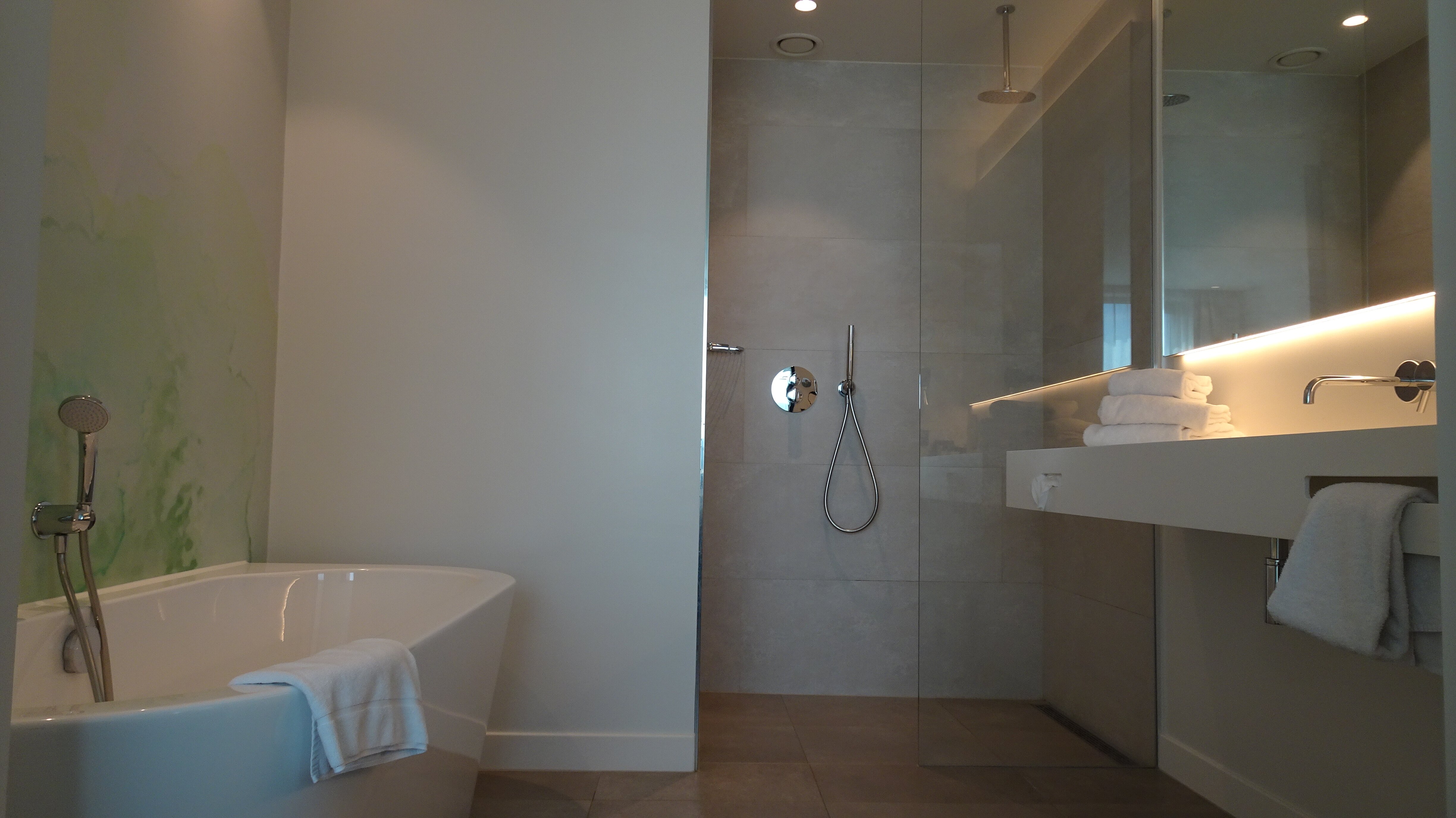 van der Valk hotel Tilburg-浴室