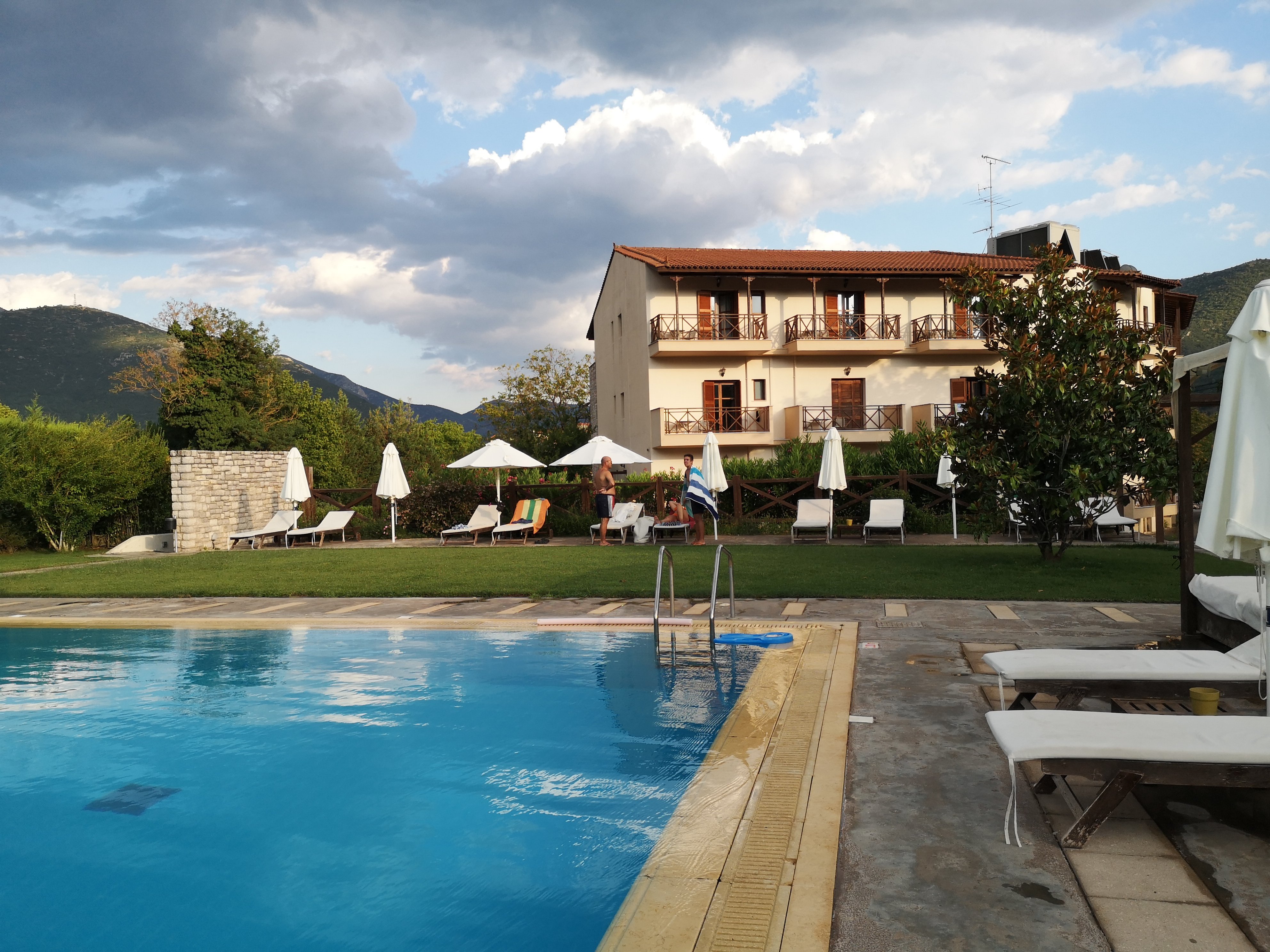 Mont Helmos Hotel-官方
