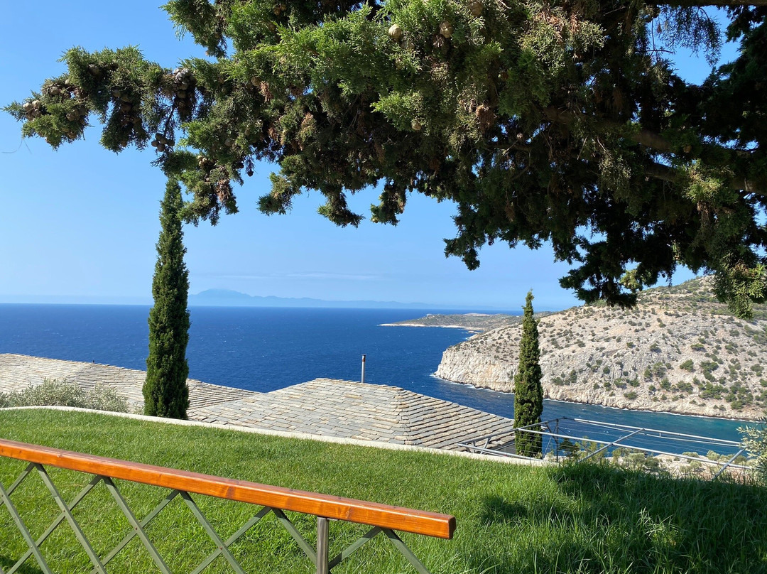 Iera Moni Archaggelou Michail-Thassos Town (Limenas)必去景点