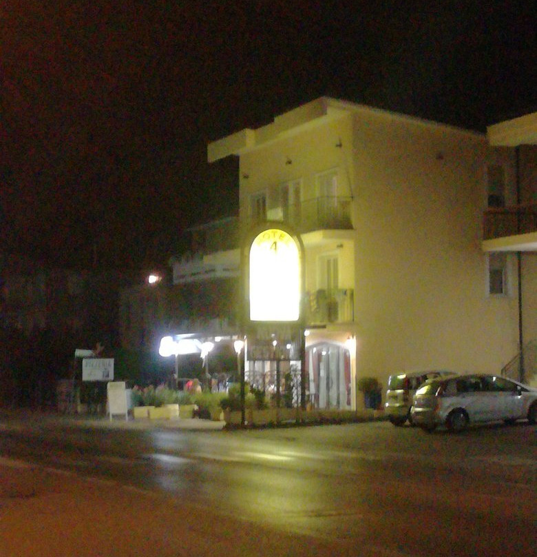 Hotel 4 Ruote