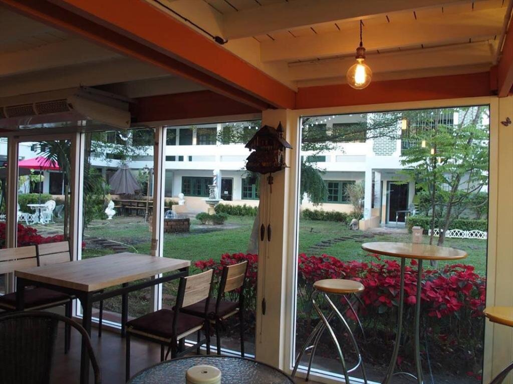 Moon Fox Cafe Inn & Art Gallery-餐饮