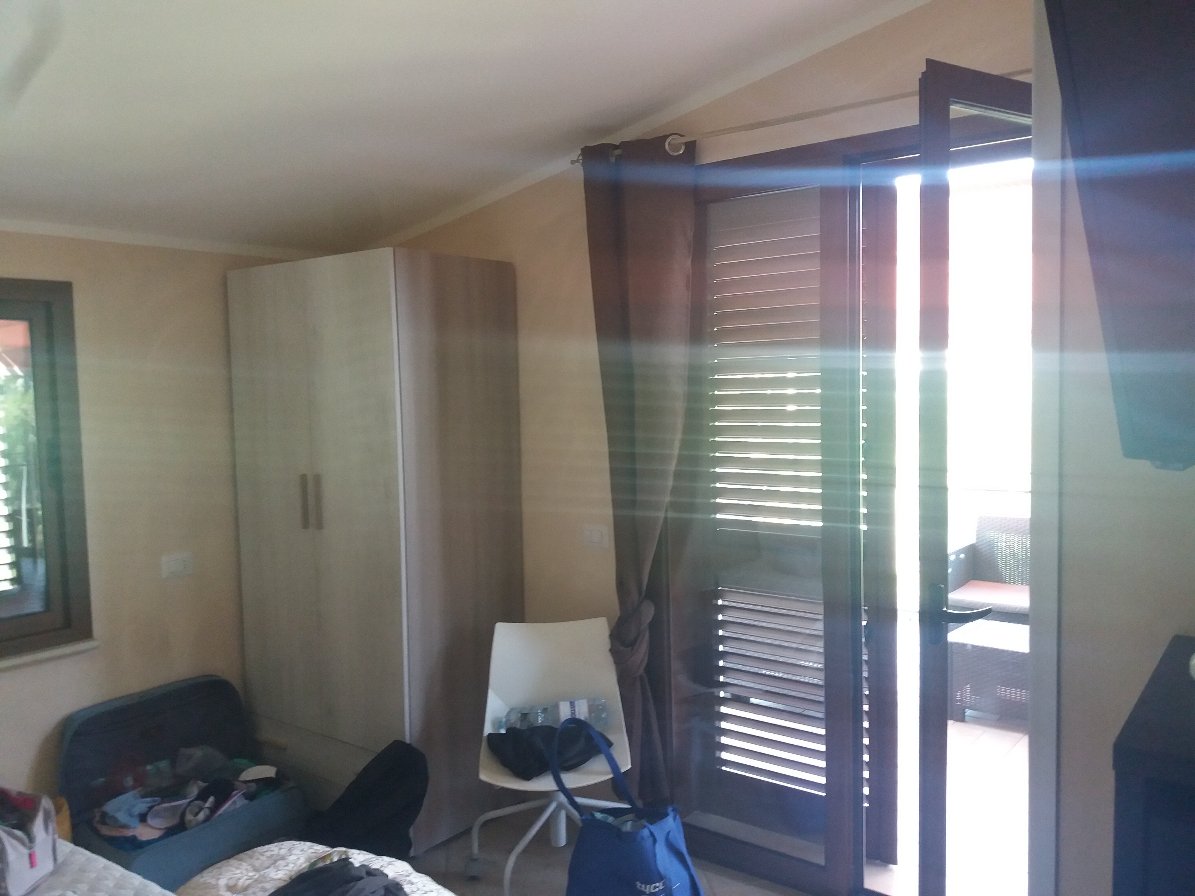 Ruben Holiday-官方