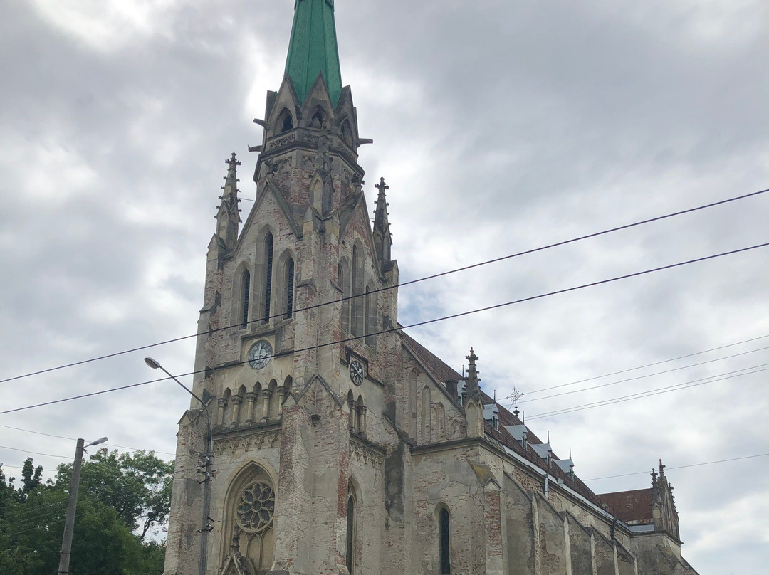 The Holy Spirit Orthodox Cathedral-Chernivtsi必去景点