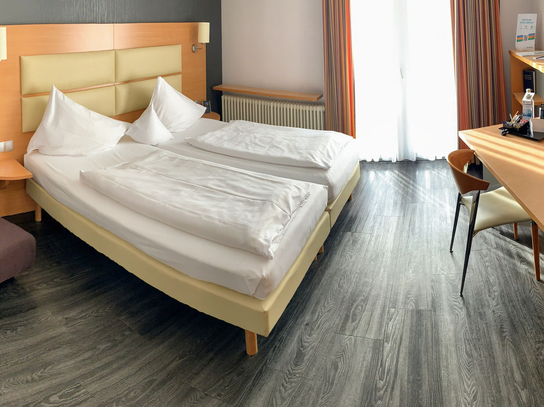 Plaza Inn Stuttgart-ditzingen主图