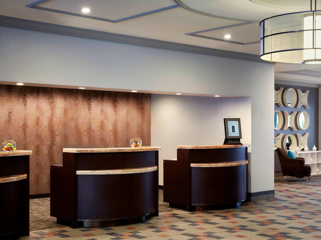 科斯塔梅萨万豪酒店主图