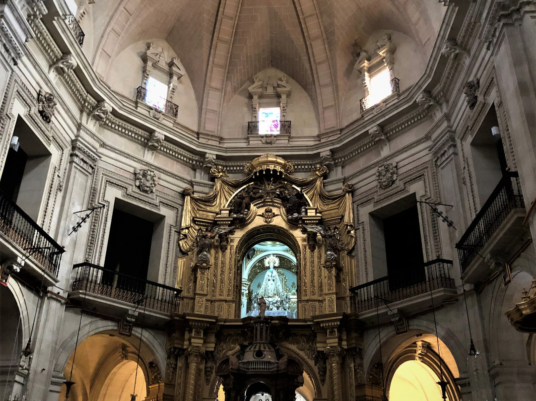 Basílica de Santa Maria景点图片