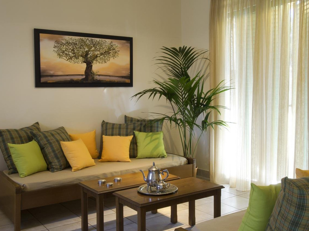 Makis Inn Resort主图