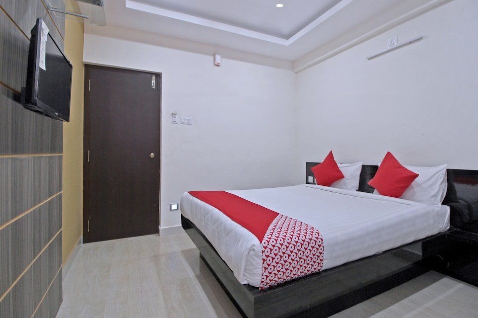 POP 703207 Hotel Jaganmatha Orchids